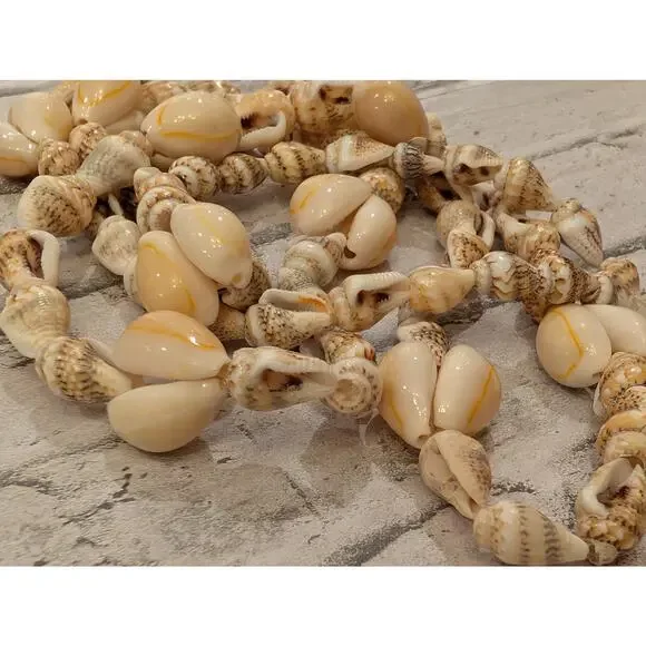 Shell Necklaces Bundle - Picture 4 of 7